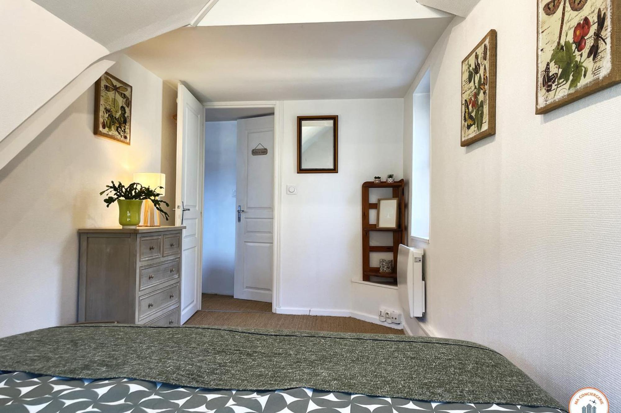 Le St-Laurent - Magnifique Triplex - Calme Caen Esterno foto