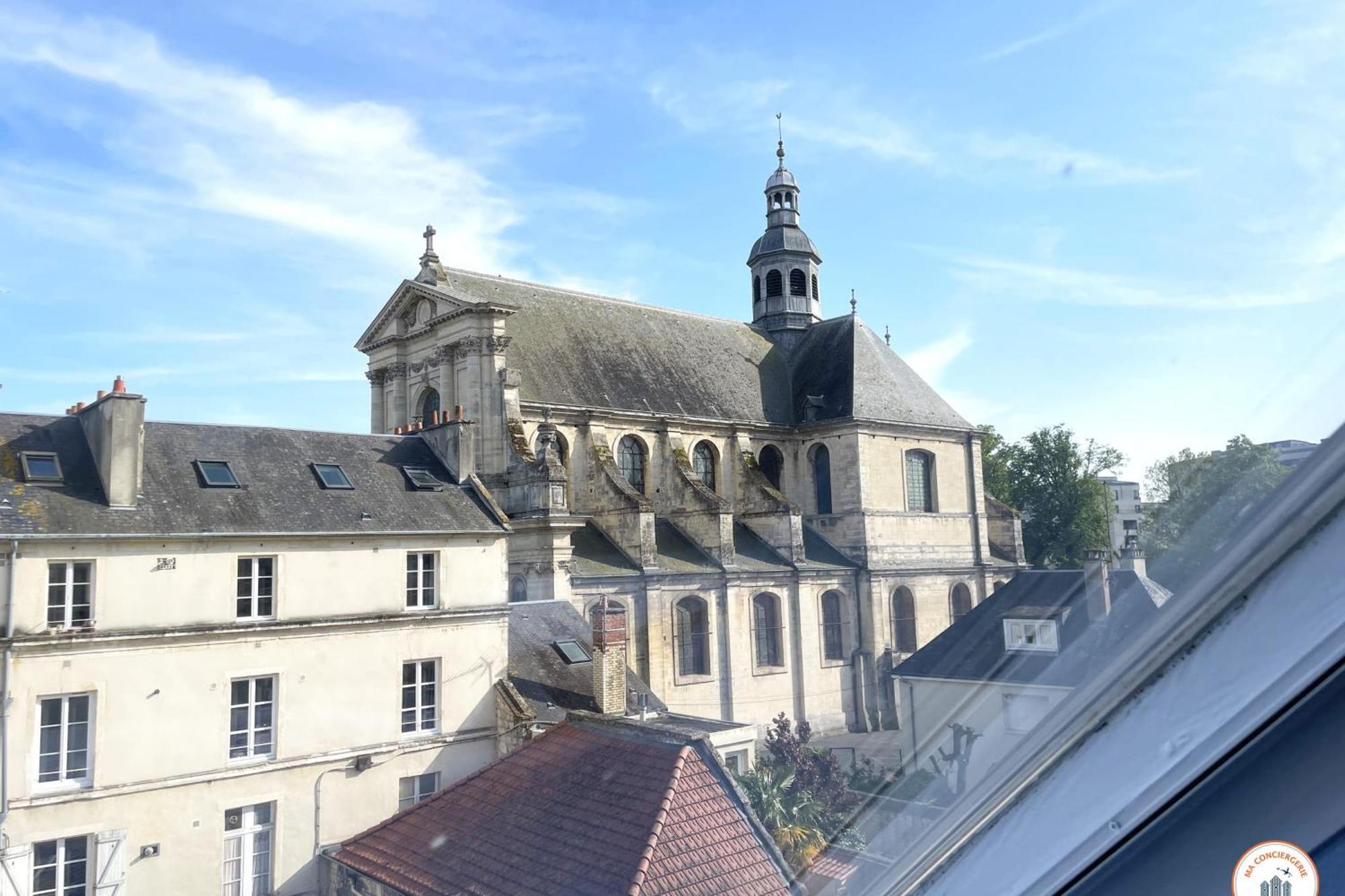 Le St-Laurent - Magnifique Triplex - Calme Caen Esterno foto